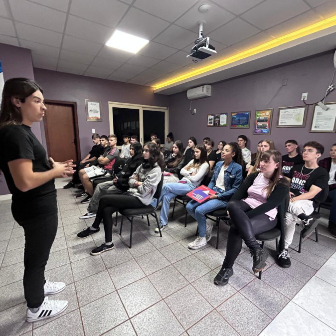 Recepcionistas se preparam para a Indumóveis 2025