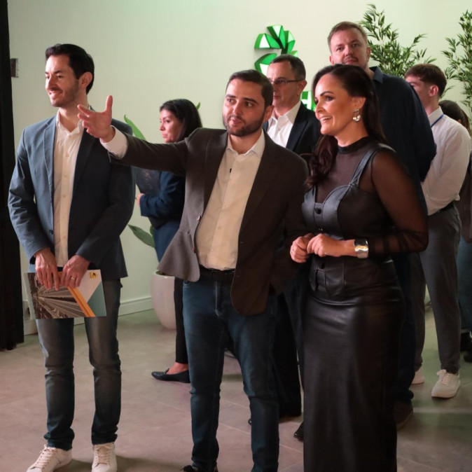 Vice-governador participa da abertura da Sicredi Indumóveis 2025